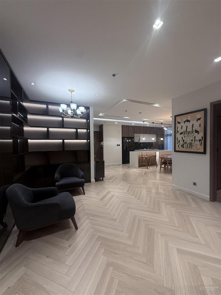 Cho thuê gấp căn hộ 2pn full nội thất cao cấp tại sun grand city 69b thụy khuê  chỉ 23tr/tháng