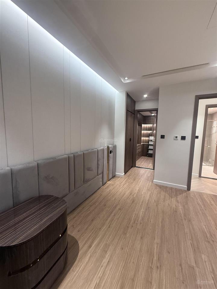 Cho thuê gấp căn hộ 2pn full nội thất cao cấp tại sun grand city 69b thụy khuê  chỉ 23tr/tháng