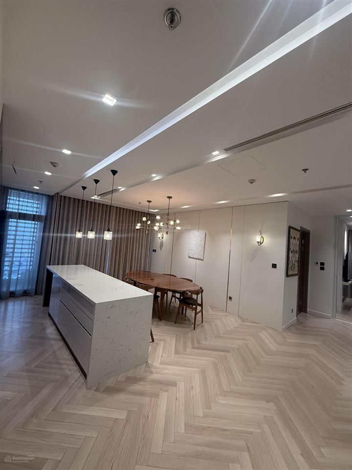 Cho thuê gấp căn hộ 2pn full nội thất cao cấp tại sun grand city 69b thụy khuê  chỉ 23tr/tháng