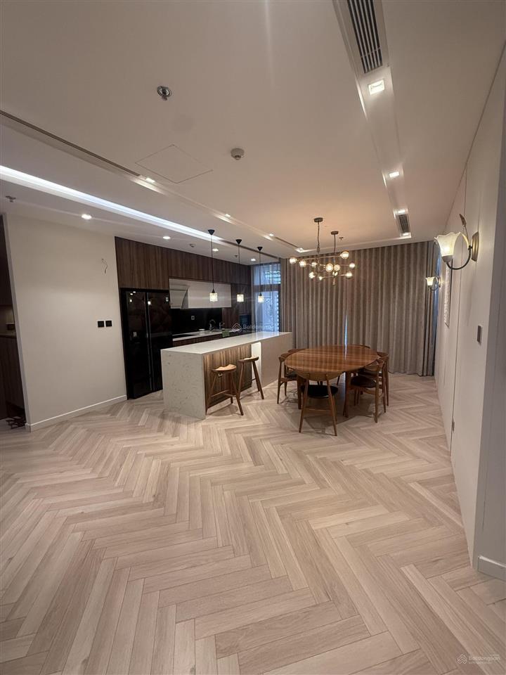 Cho thuê gấp căn hộ 2pn full nội thất cao cấp tại sun grand city 69b thụy khuê  chỉ 23tr/tháng