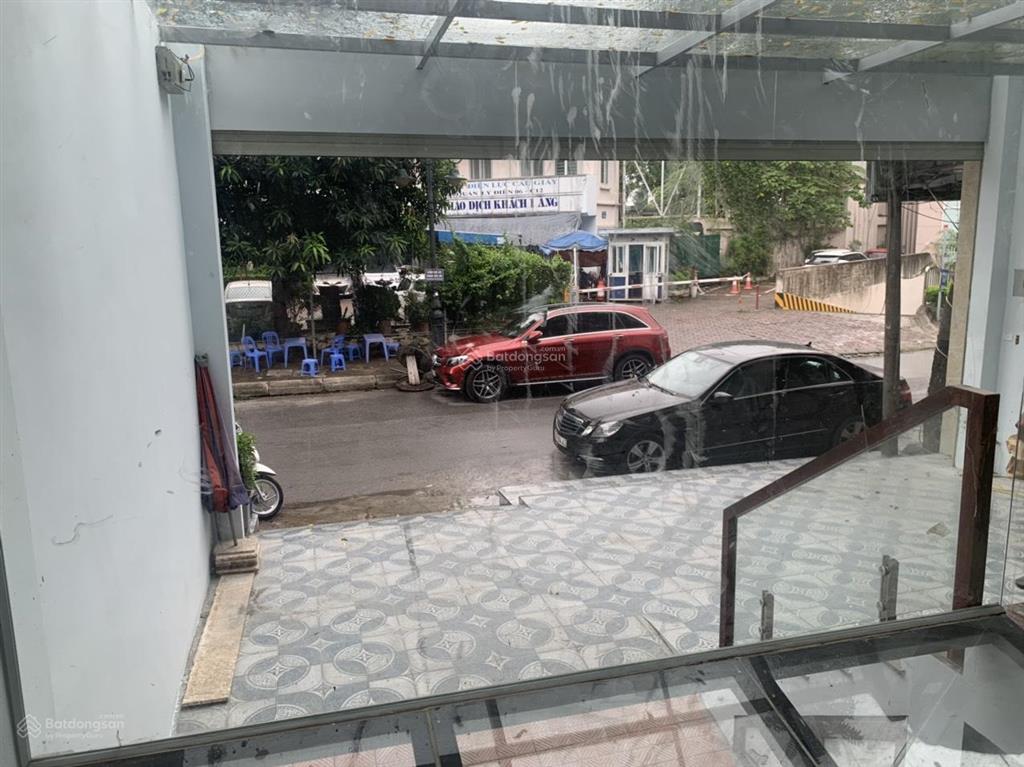 Cho thuê văn phòng 110m2, phố yên hòa, hà nội