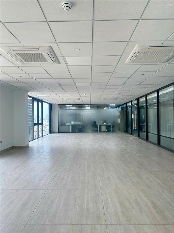 Chính chủ cho thuê văn phòng full nội thất trong tòa vp cao cấp gems empire tower 201 trường chinh