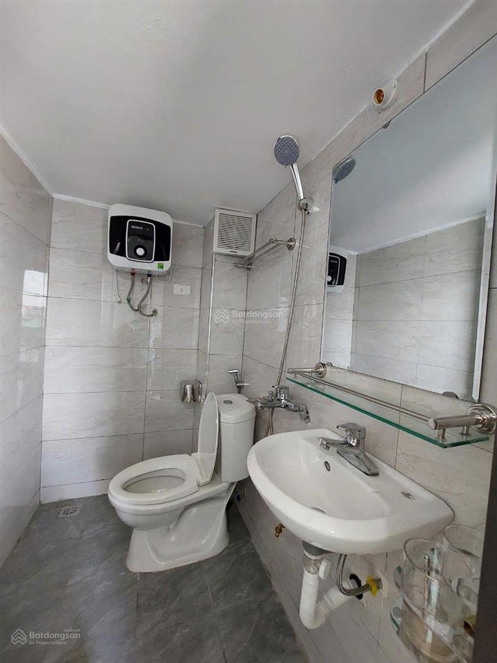 Chính chủ cho thuê ccmn có gác lửng, thang máy, full đồ, giá 3,8 tr/tháng  ở được 3 người