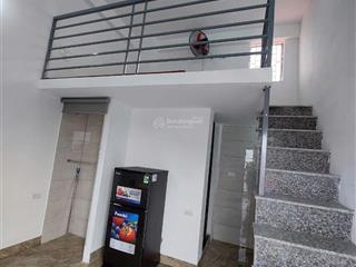 Chính chủ cho thuê ccmn có gác lửng, thang máy, full đồ, giá 3,8 tr/tháng  ở được 3 người
