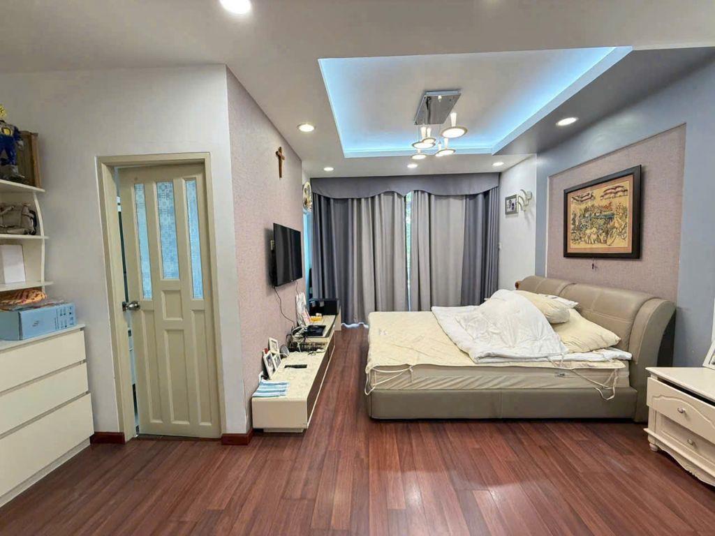 Bán biệt thự đơn lập thuộc kdc đại phúc dt 15x22.5 hầm trệt 2 lầu sân thượng giá 38 tỷ .