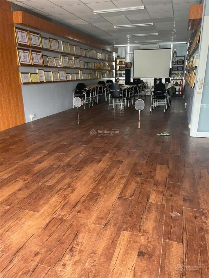 Bán cặp nhà biệt thự kdc 6bt30 dt 400m2 xd hầm trệt 2 lầu giá chỉ 35 tỷ 5.