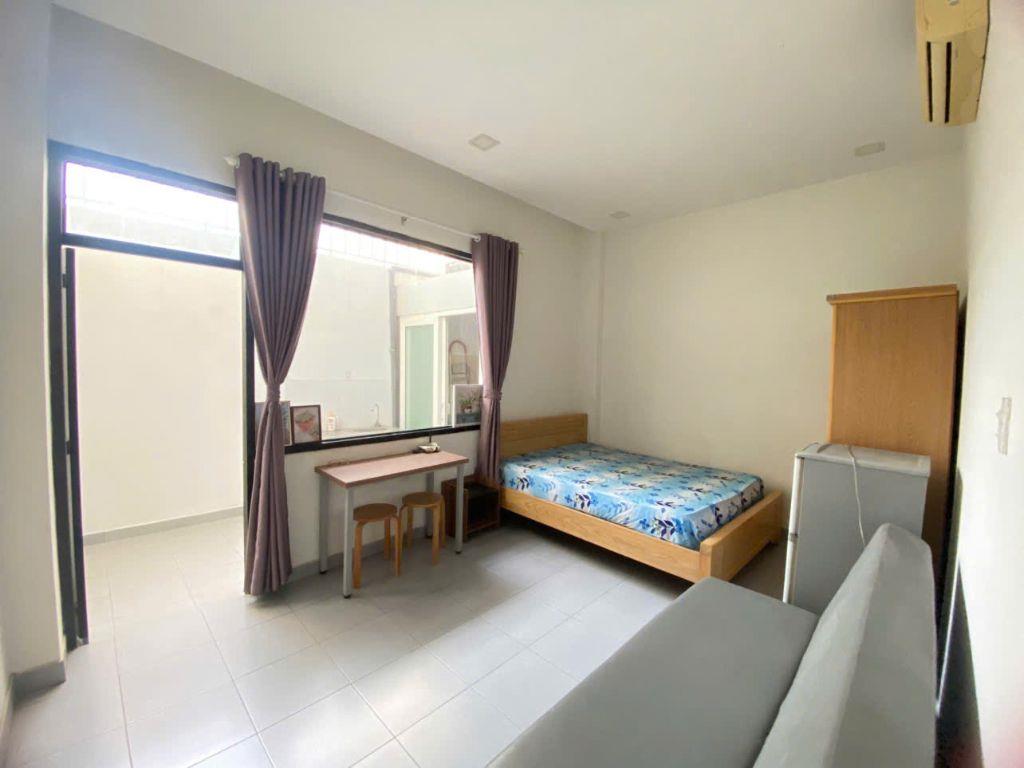 Bán CHDV full nội thất 9 phòng kdc 6b intresco 5x20 trệt 2 lầu sân thượng giá 11 tỷ 8