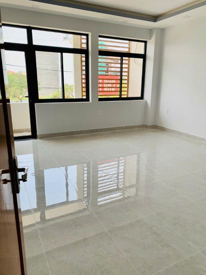 Cho thuê nhà mặt tiền Phạm Hùng 5x20 hầm trệt 2 lầu sân thượng giá 27tr/tháng