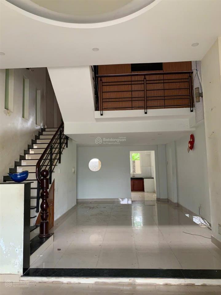 Cho thuê nhà kdc t30 có 6 phòng ngủ 5wc giá 17tr/ tháng ký hd lâu dài ...
