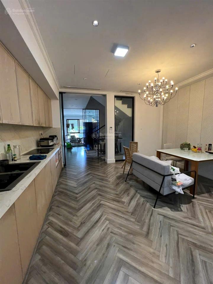 Cho thuê nhà nguyên căn kdc 6b intresco trệt, 3 lầu, sân thượng, giá 20 triệu/tháng