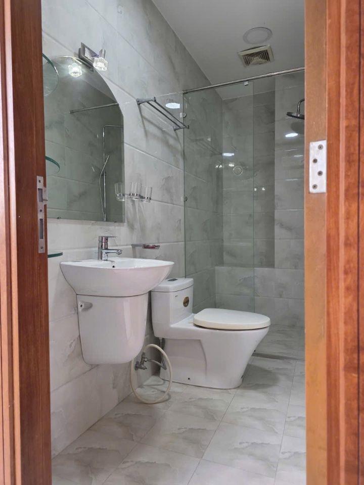 Cho thuê nhà nguyên căn KDC T30 Bình Hưng - DT 110m, hầm trệt 2 lầu sân thượng - 25tr/tháng