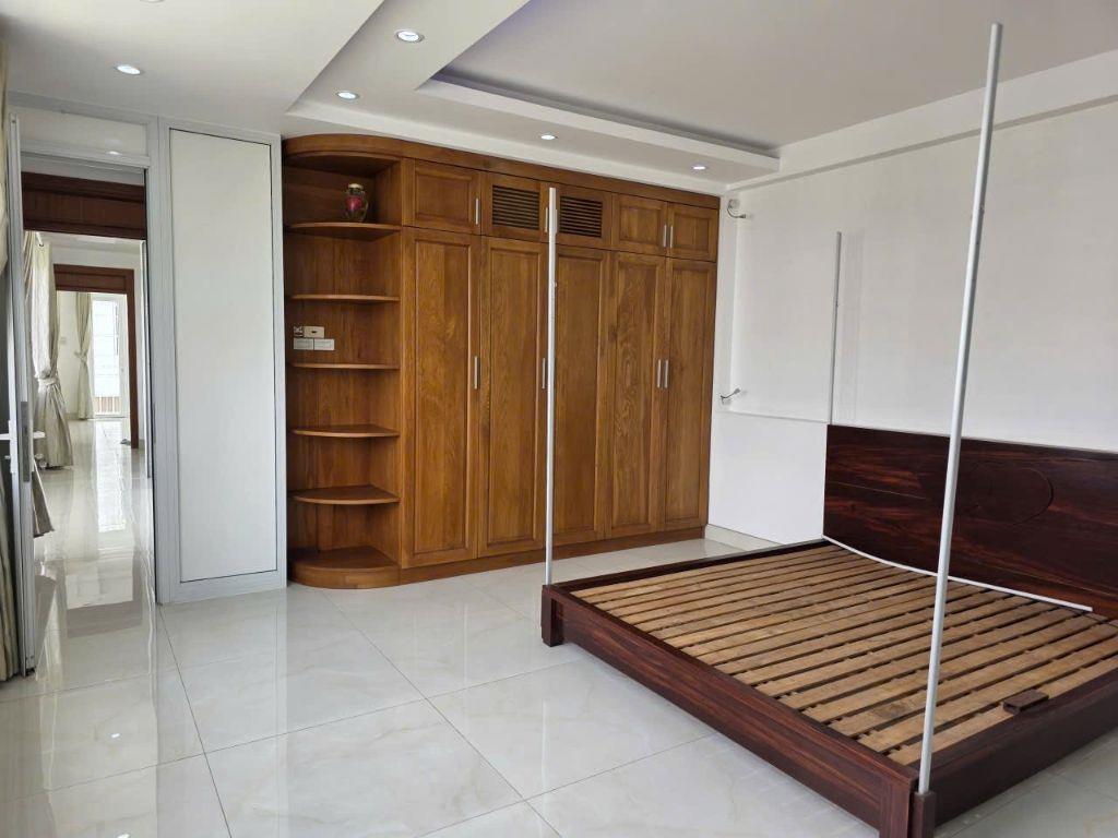 Cho thuê nhà nguyên căn KDC T30 Bình Hưng - DT 110m, hầm trệt 2 lầu sân thượng - 25tr/tháng