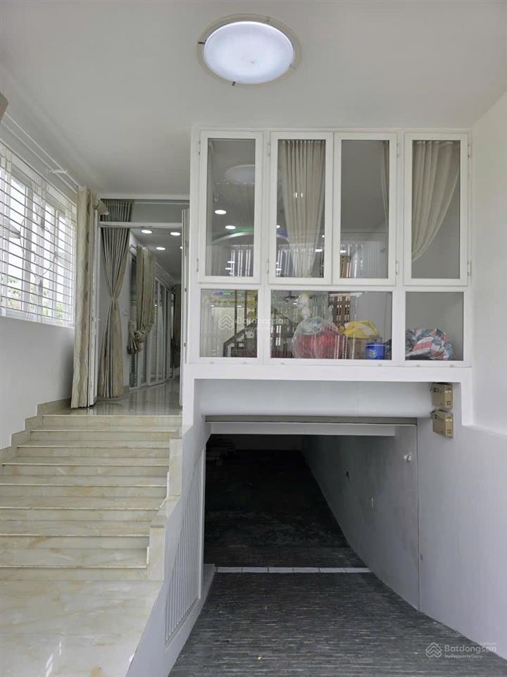 Cho thuê nhà nguyên căn kdc t30 bình hưng  dt 110m, hầm trệt 2 lầu sân thượng  25tr/tháng