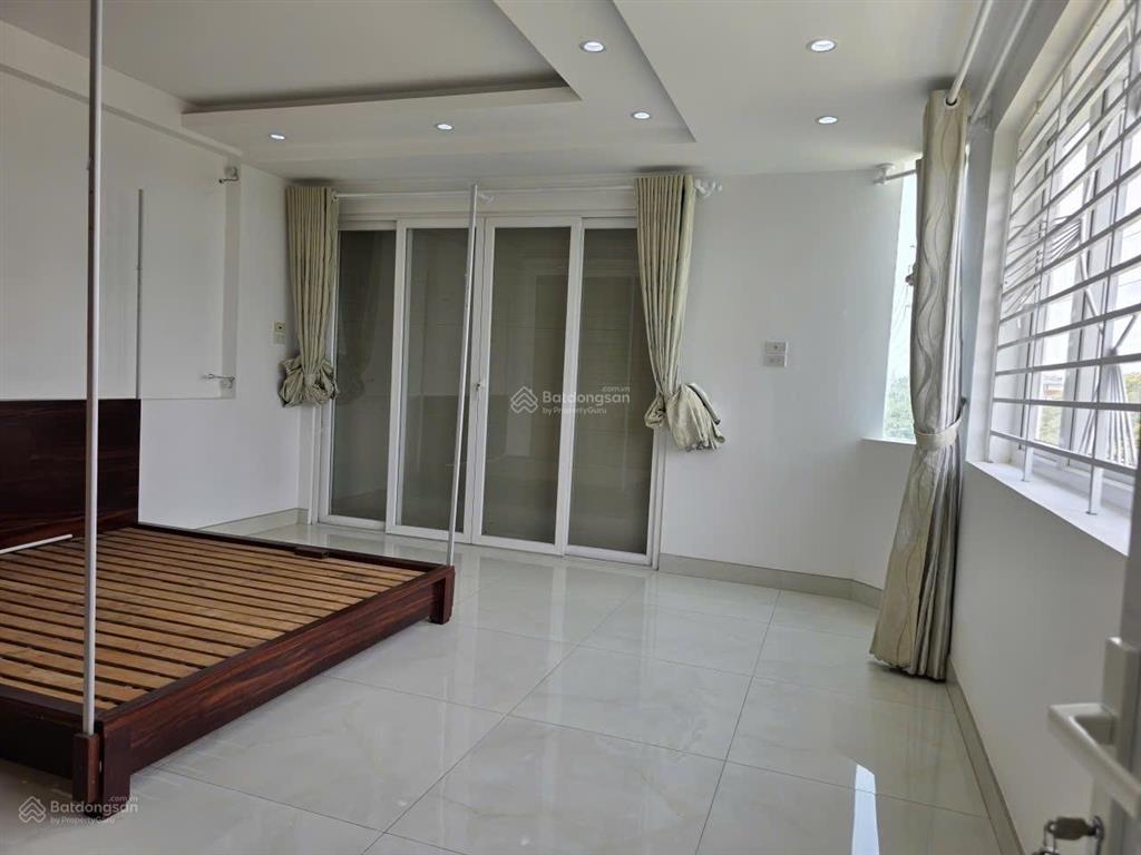 Cho thuê nhà nguyên căn kdc t30 bình hưng  dt 110m, hầm trệt 2 lầu sân thượng  25tr/tháng