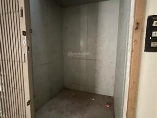 Nhà kho cho thuê nguyên căn mặt tiền phạm hùng đối diện x30 dt 15x20 trệt 2 lầu có thang máy