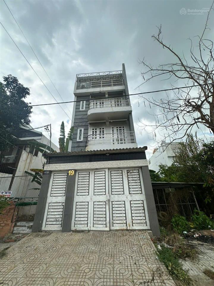 Nhà kdc t30 dt 5x20 giá hời dự án  giá 8 tỷ 7.