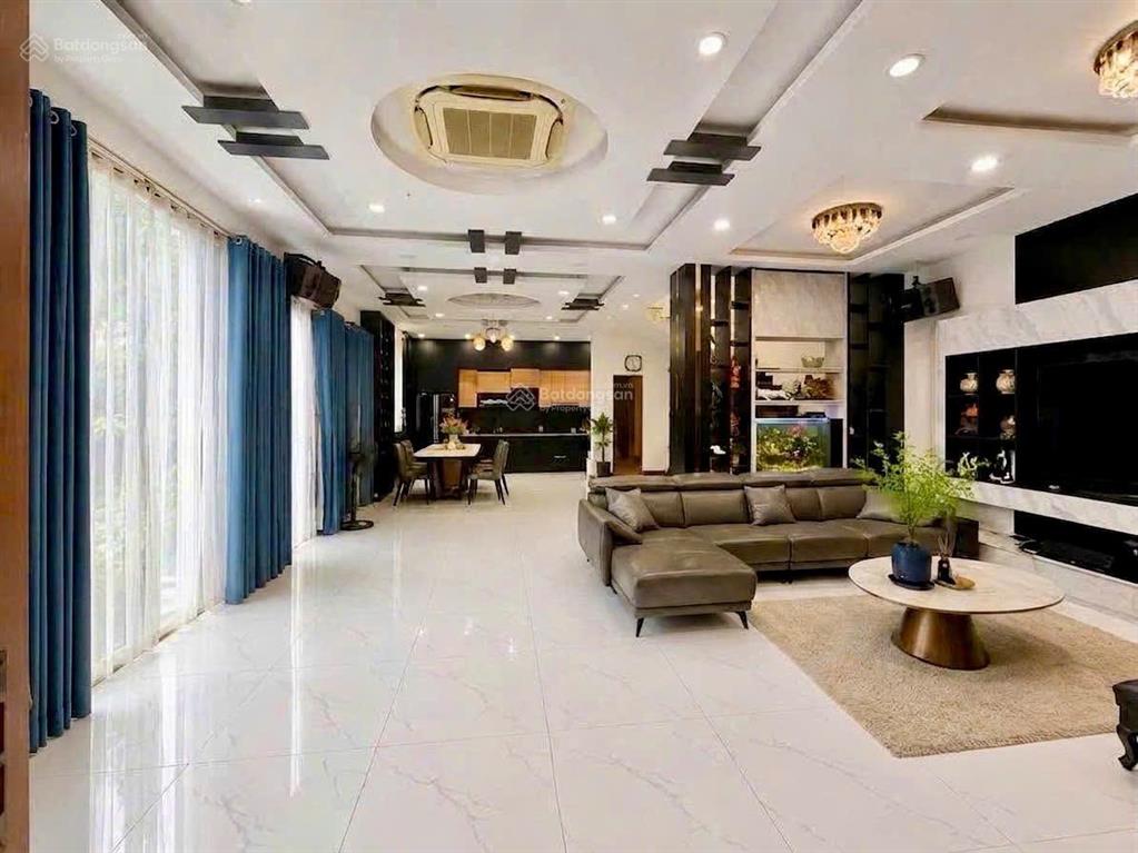 Đầu tư thông minh  đón đầu hạ tầng cầu bình tiên. biệt thự kdc phong phú 4 dt 200,5m giá chỉ 15 tỷ