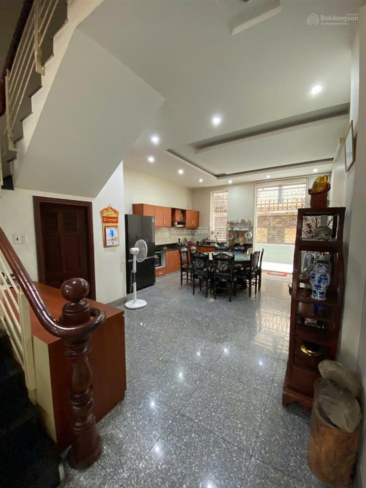 Cho thuê nhà nguyên căn kdc 6b intresco trệt, 3 lầu, sân thượng, giá 20 triệu/tháng