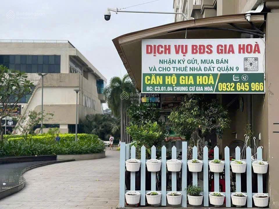 Bán căn hộ gia hòa căn thông tầng 140m công 36m sân vườn vị trí đẹp