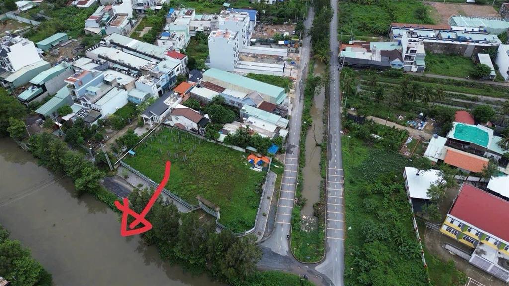 Đất view sông thoáng mát  759m2  xây nhà vườn mở quán rất oke  q12