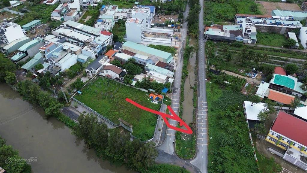 Đất view sông thoáng mát  759m2  xây nhà vườn mở quán rất oke  q12