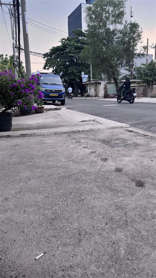 Bán lô đất mặt tiền đường đông hưng thuận quận 12