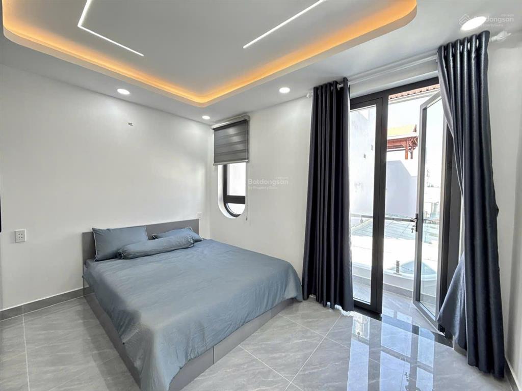 Bán nhà gấp 4 tầng lầu đường lê thị riêng, quận 12