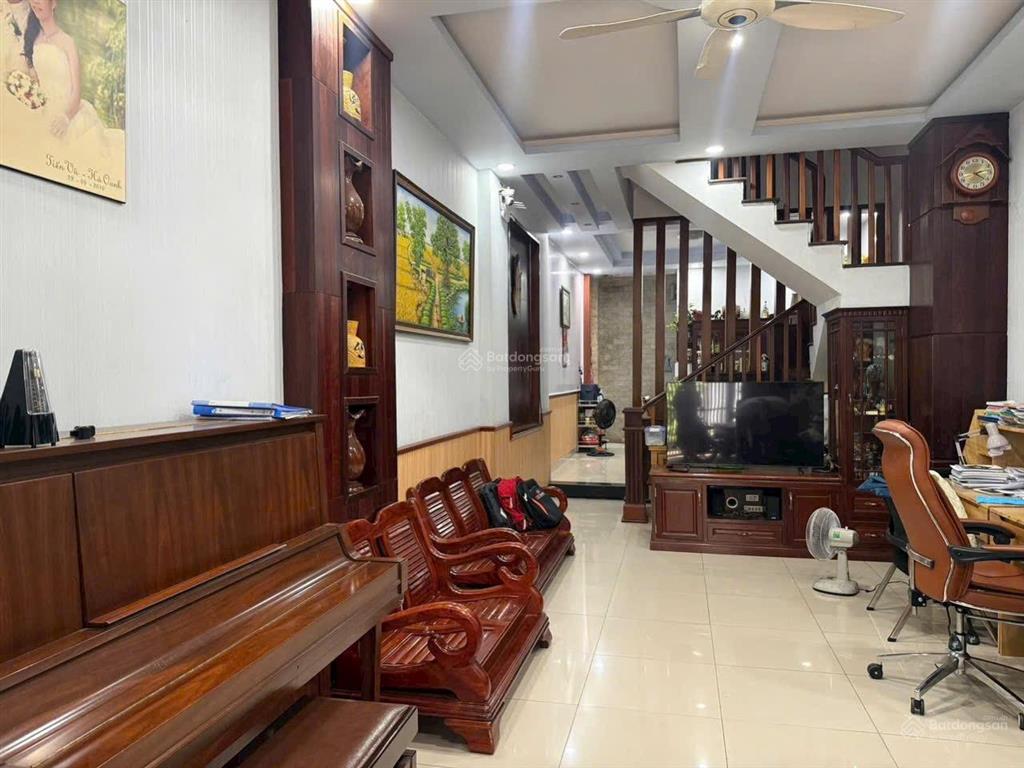 Bán nhà riêng 3 tầng giá siêu hời 6,3 tỷ tại tô ký, đông hưng thuận, quận 12, tp.hcm