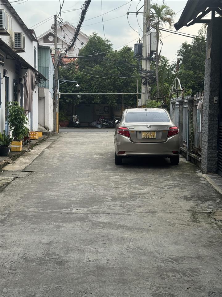 Nhà lầu hẻm xe hơi nguyễn văn quá quận 12 (2,3 tỷ)