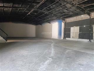 Cho thuê kho 1050mét trần cao thông thoáng đường liên phường gần the global city