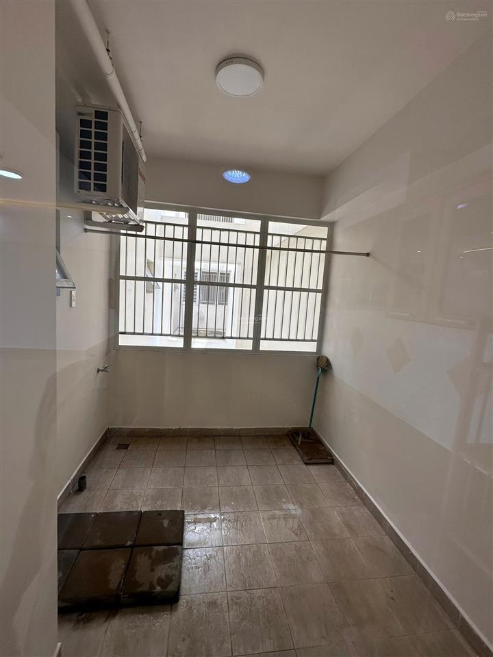 Cho thuê căn hộ garden plaza 1, pmh, q7 dt 131m2, giá 31 triệu/th.  mạnh 0909 297 ***