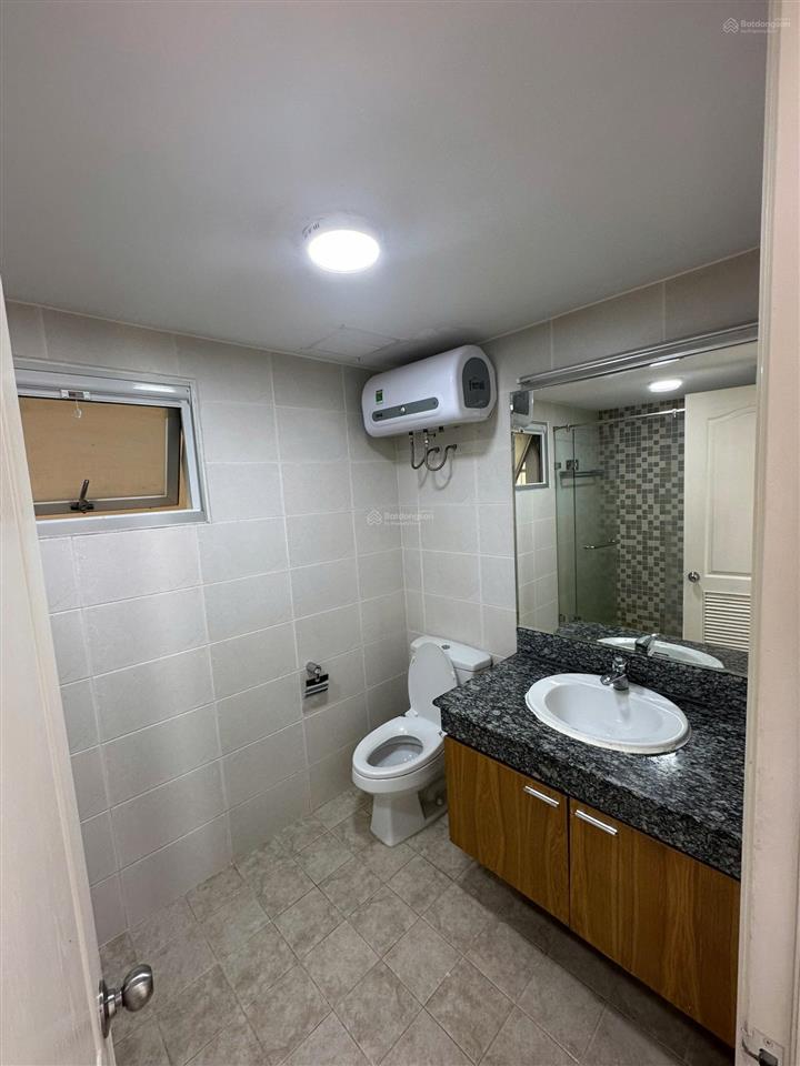 Cho thuê căn hộ garden plaza 1, pmh, q7 dt 131m2, giá 31 triệu/th.  mạnh 0909 297 ***