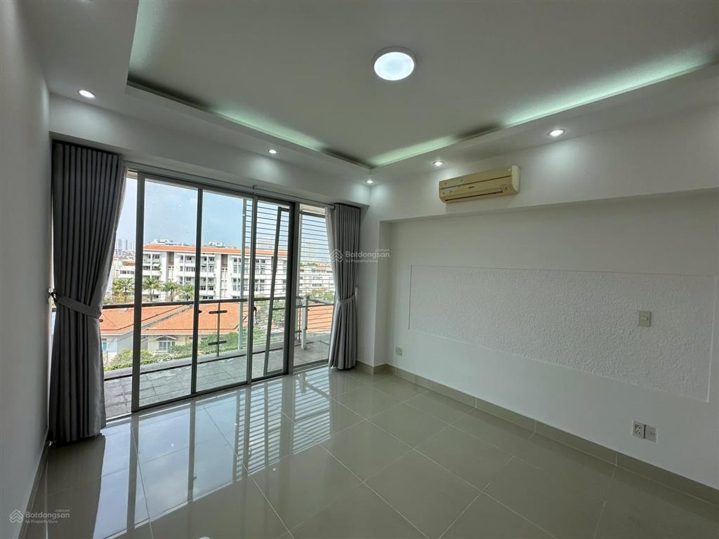 Cho thuê căn hộ garden plaza 1, pmh, q7 dt 131m2, giá 31 triệu/th.  mạnh 0909 297 ***