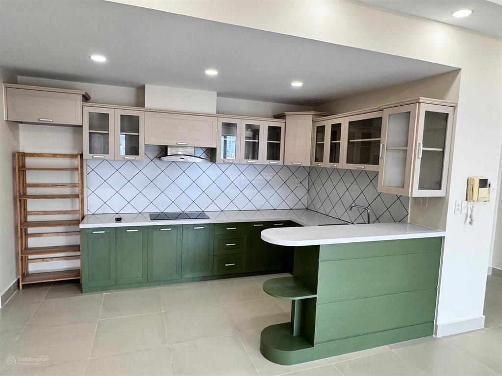 Cho thuê căn hộ garden plaza 1, pmh, q7 dt 150m2, giá 35 triệu/th.  mạnh 0909 297 ***