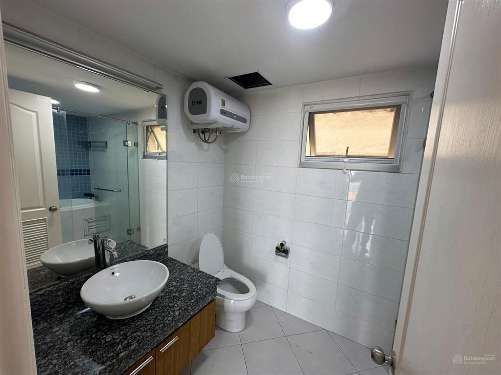 Cho thuê căn hộ garden plaza 1, pmh, q7 dt 131m2, giá 31 triệu/th.  mạnh 0909 297 ***