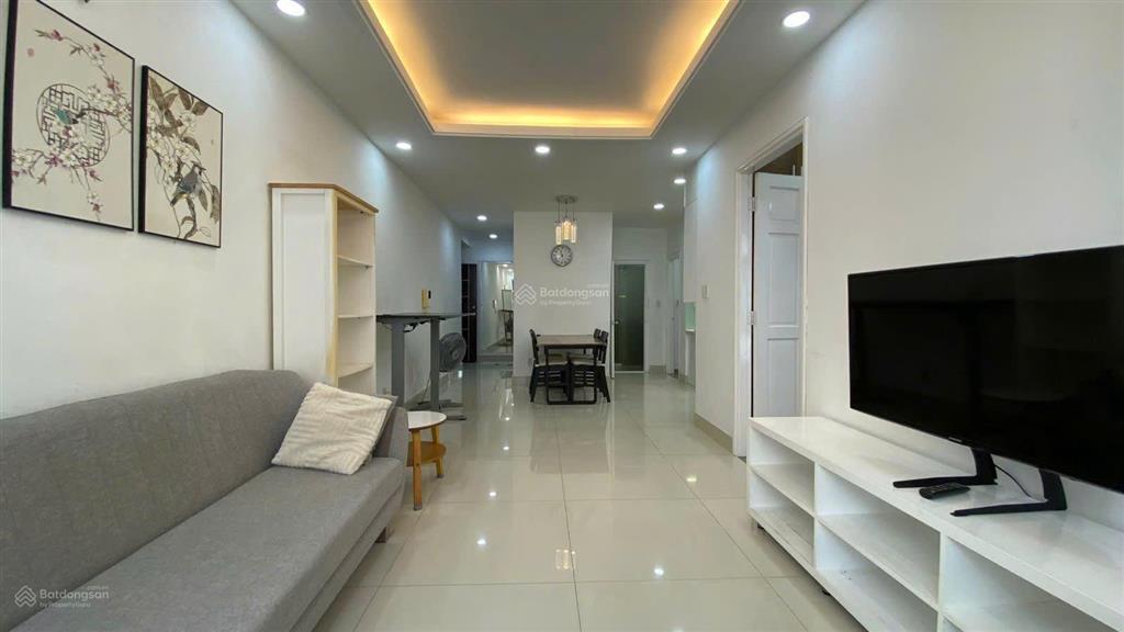 Cho thuê căn hộ sky garden 3, phú mỹ hưng. diện tích 69m2. giá 12 triệu.  mạnh. 0909 297 ***.