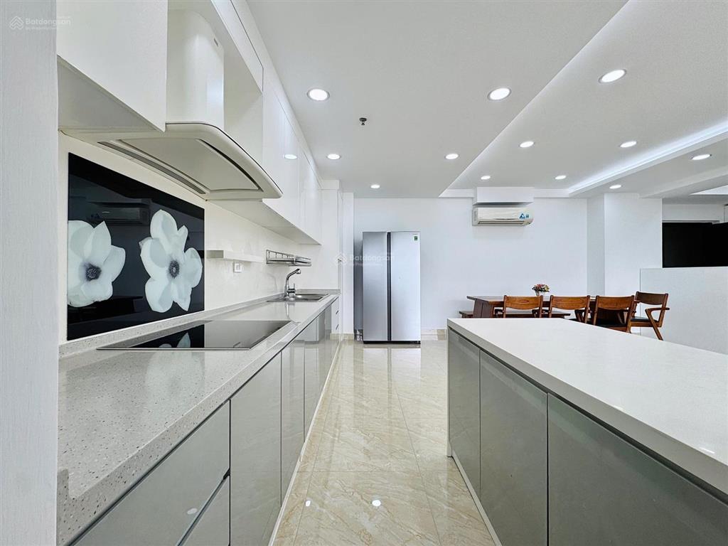 Bán gấp căn hộ green valley, phú mỹ hưng, q7, dt 130m2, giá 10.8 tỷ.  mạnh 0909 297 ***