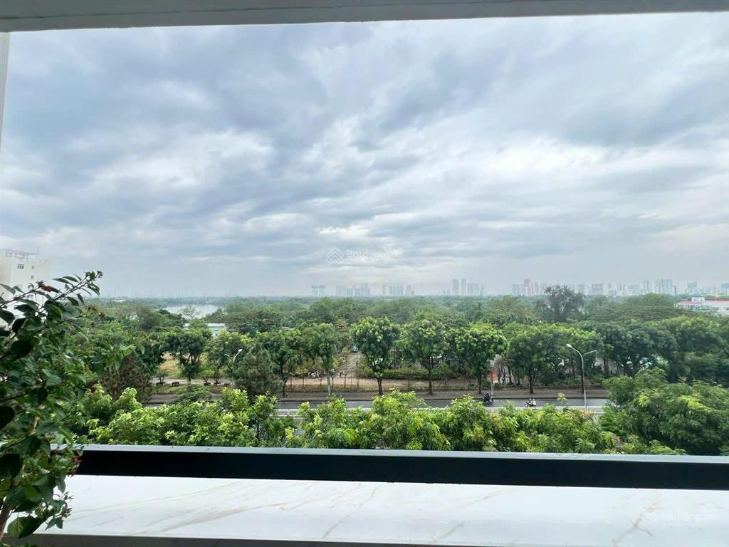 Cần bán chcc green view, pmh, quận 7. dt 117m2, 3pn  2wc. giá 10,9 tỷ,  mạnh 0909 297 ***