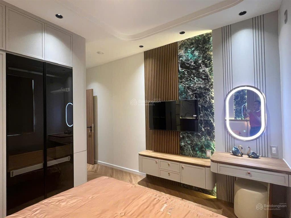 Cần bán chcc green view, pmh, quận 7. dt 117m2, 3pn  2wc. giá 10,9 tỷ,  mạnh 0909 297 ***