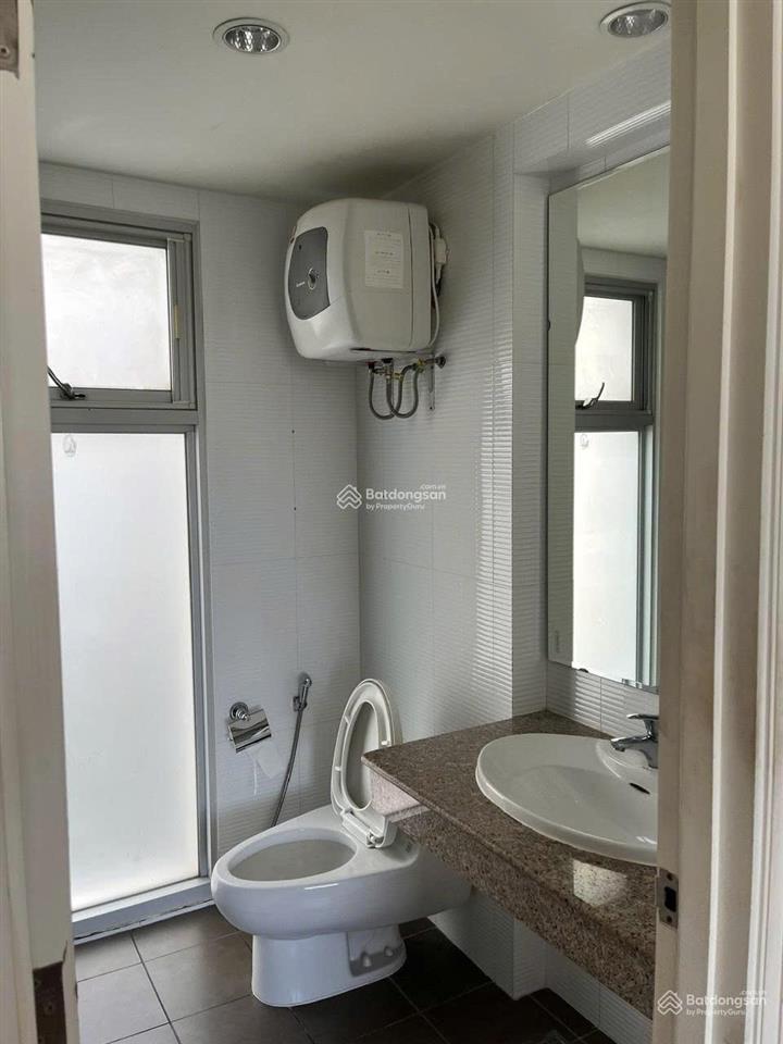 Cần bán chcc garden court 2, pmh,tk 3pn sửa thành 2pn. giá 14 tỷ 950.  e mạnh 0909 297 ***.
