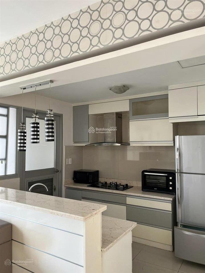 Cần bán chcc garden court 2, pmh,tk 3pn sửa thành 2pn. giá 14 tỷ 950.  e mạnh 0909 297 ***.