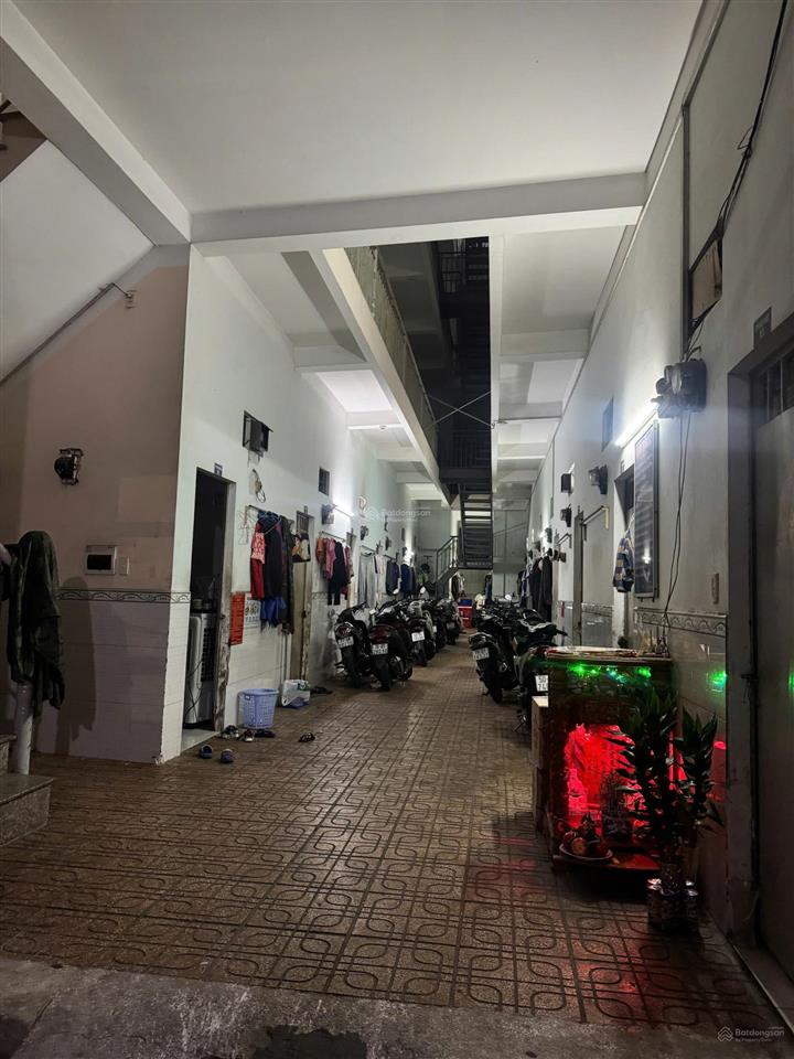 Bán dãy nhà trọ xây sẵn, khách thuê luôn full. số lượng 70 phòng. giá 45 tỷ.  mạnh 0909 297 ***
