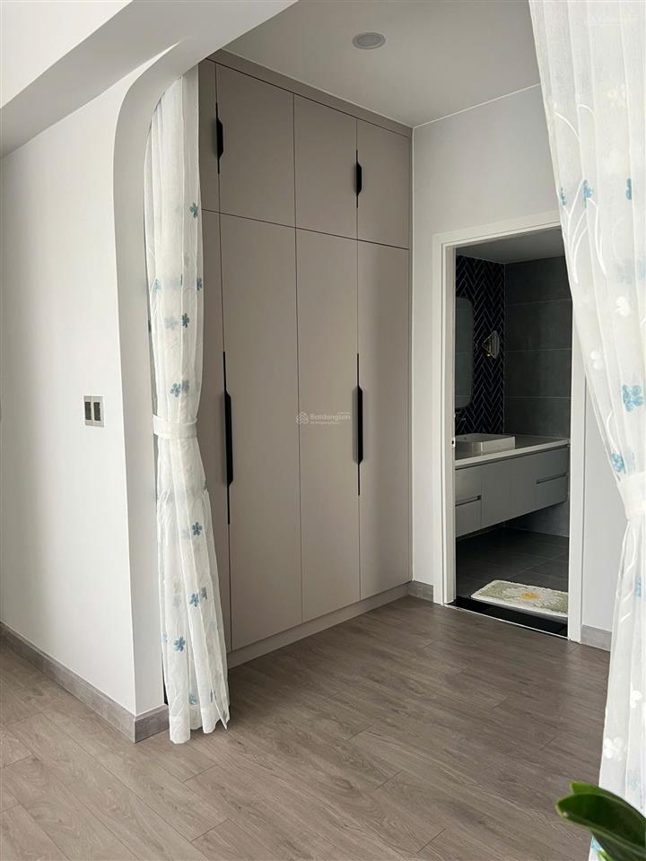 Cho thuê căn hộ grand court 2, phú mỹ hưng, quận 7. giá 40 triệu. . e mạnh.0909 297 ***