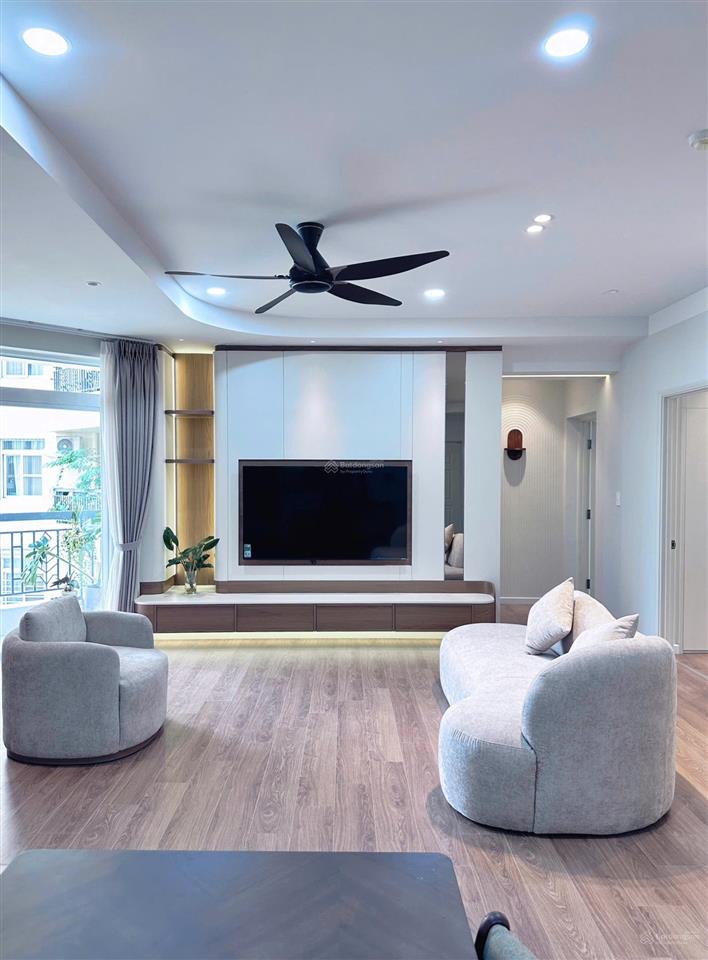 Cho thuê căn hộ cao cấp the green view, tân phú, quận 7  tk 3pn giá 36 triệu.  e mạnh 0909 297 ***