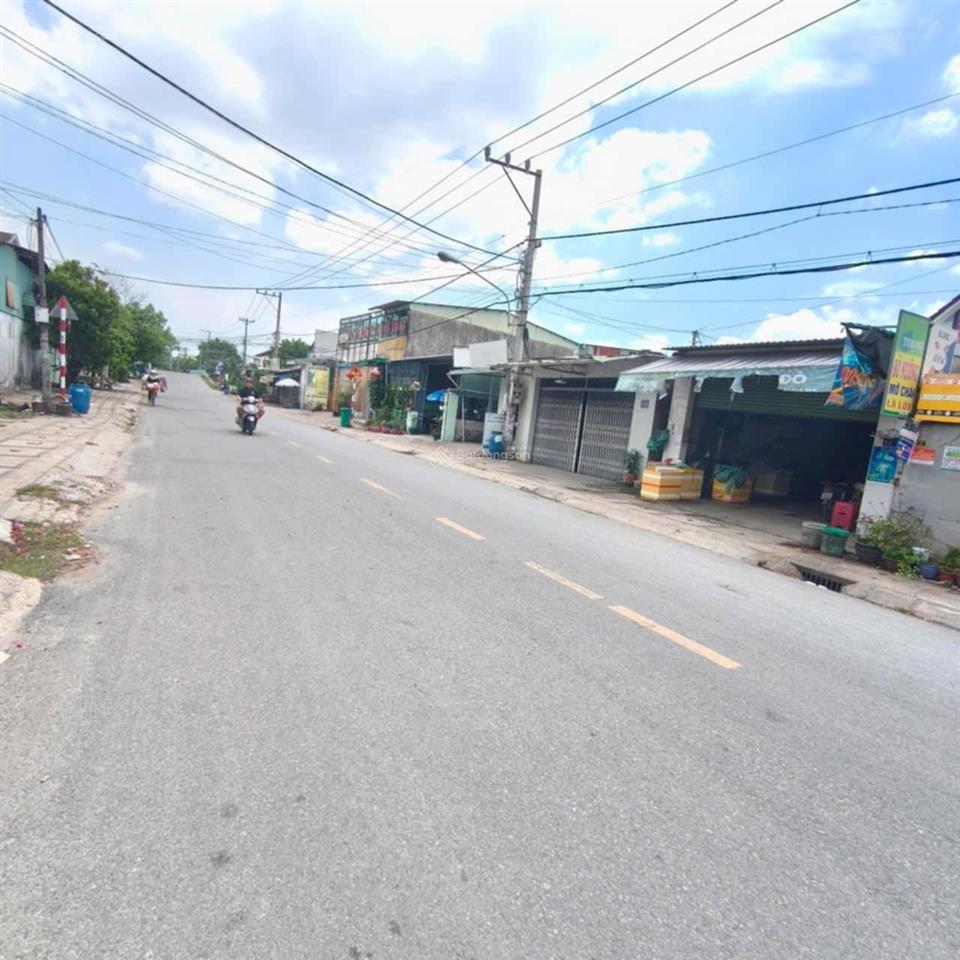 Đất cây me 5x29m thông ra cmt8 giá 4,8 tỷ bao sang tên