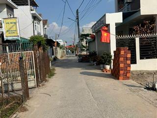 Đất nền cách búng 300m, anh chị nào muốn mua gần đây thì xem ngay nhé! diện tích 100m2 giá 2 tỷ 890