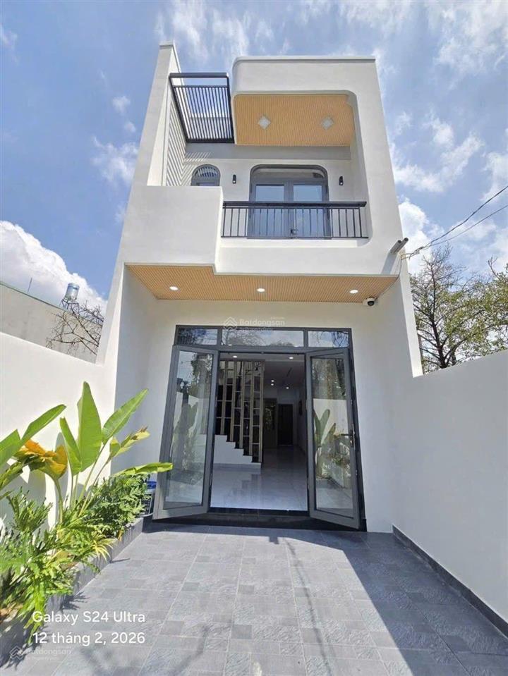 Bán nhà lái thiêu 3 phòng ngủ + sân ôto giá 4.2 tỷ full nội thất máy lạnh,giường niệm