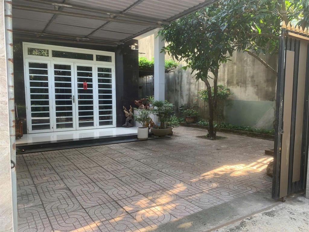 Nhà vườn đối diện chung cư emerald 8,25x28m giá 6.5 tỷ