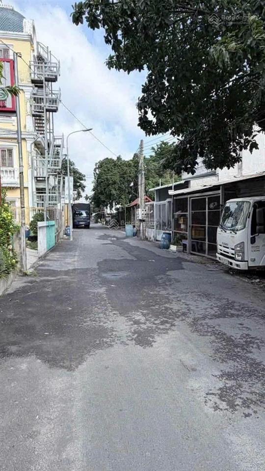 Đất lái thiêu 102 ngay bờ kè hồ gươm xanh, nhựa thông, giá 3,6 tỷ