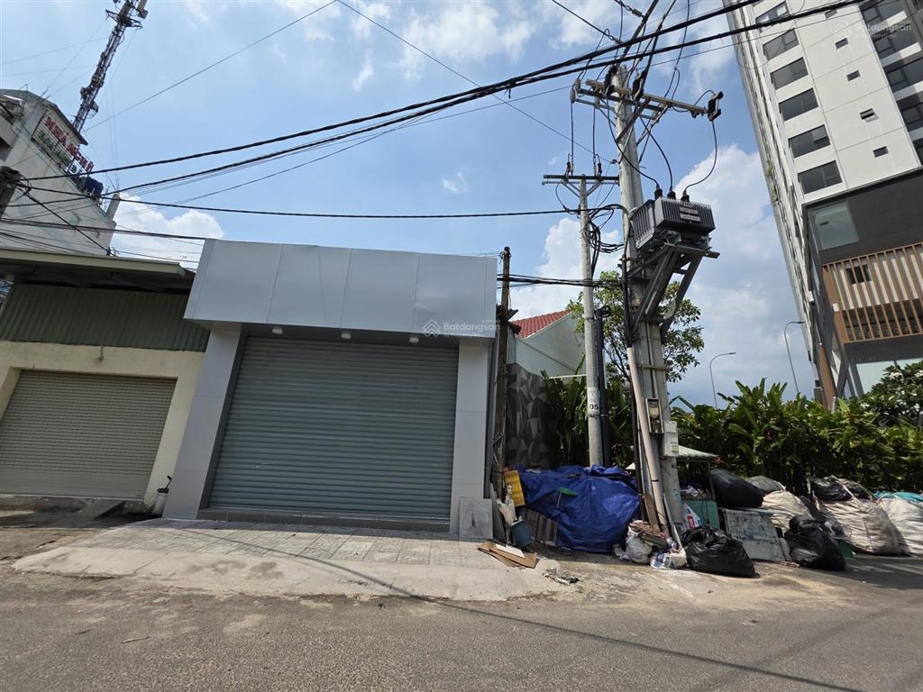 Nhà mặt tiền cạnh chung cư emerald golf view ql 13 giá 3 tỷ 850tr có hỗ trợ bank